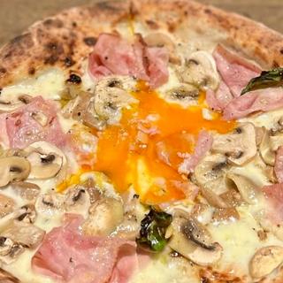 Bismarck Bianca(ピッツェリア イル タンブレロ （PIZZERIAILTAMBURELLO）)