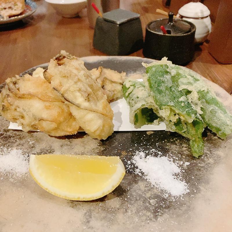 牡蠣の天ぷら(酒菜山もと山もと)