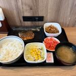 焼魚牛小鉢定食　塩さば変更(吉野家 草加柳島店)