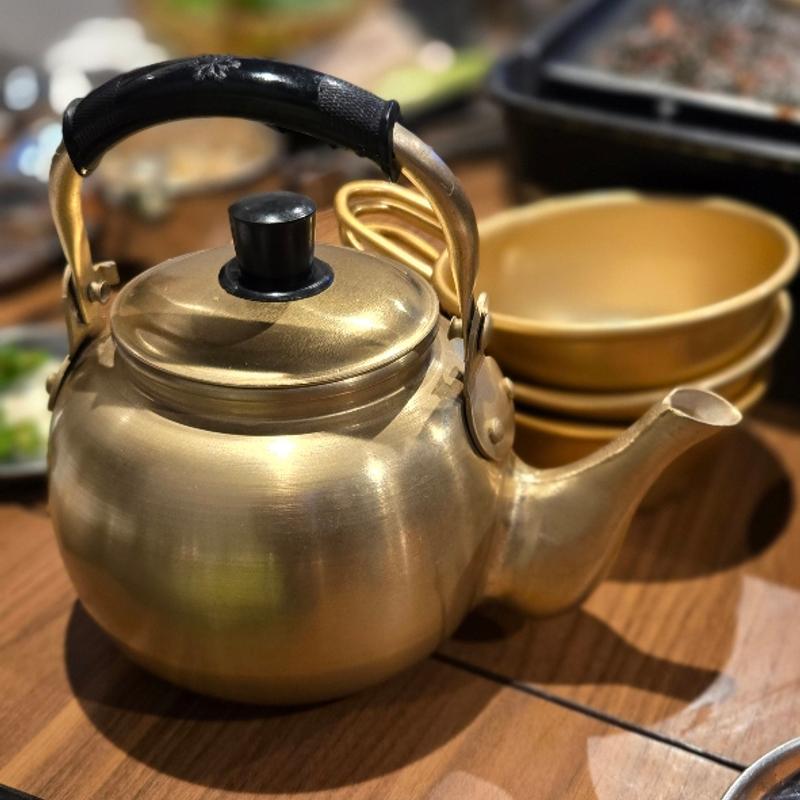 マッコリ(ボトル)(金豚食堂)