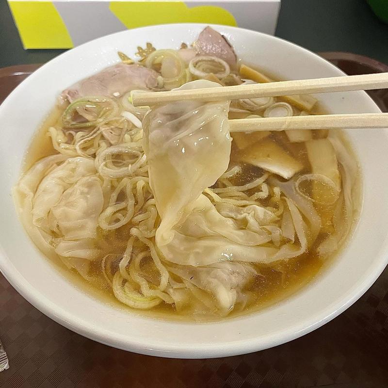 醤油ワンタンメン(ワンタンメンの満月 酒田本店)