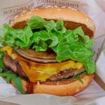 神戸牛チーズバーガー(フレッシュネスバーガー山下)