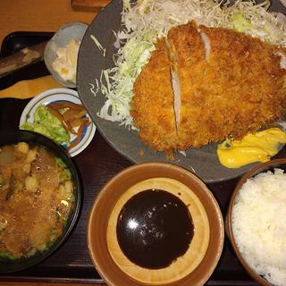 (とんかつしお田)