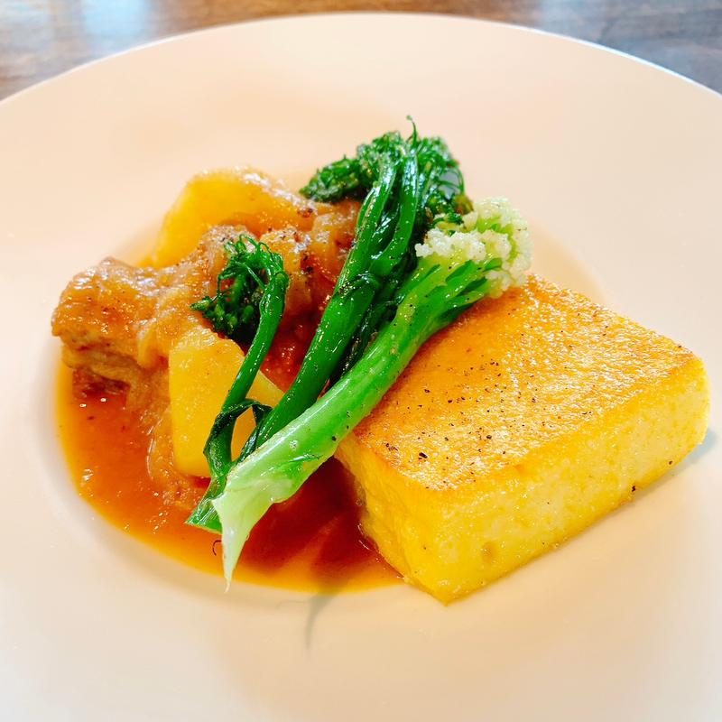 豚バラ肉のエチゴビール煮込み　焼きポレンタ添え(トラットリア アー・アッラ・ゼータ （trarroria A alla Z）)