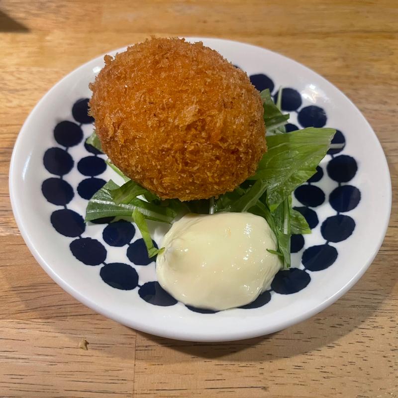 名物‼︎カニ身コロッケ(名駅立呑 おお島)