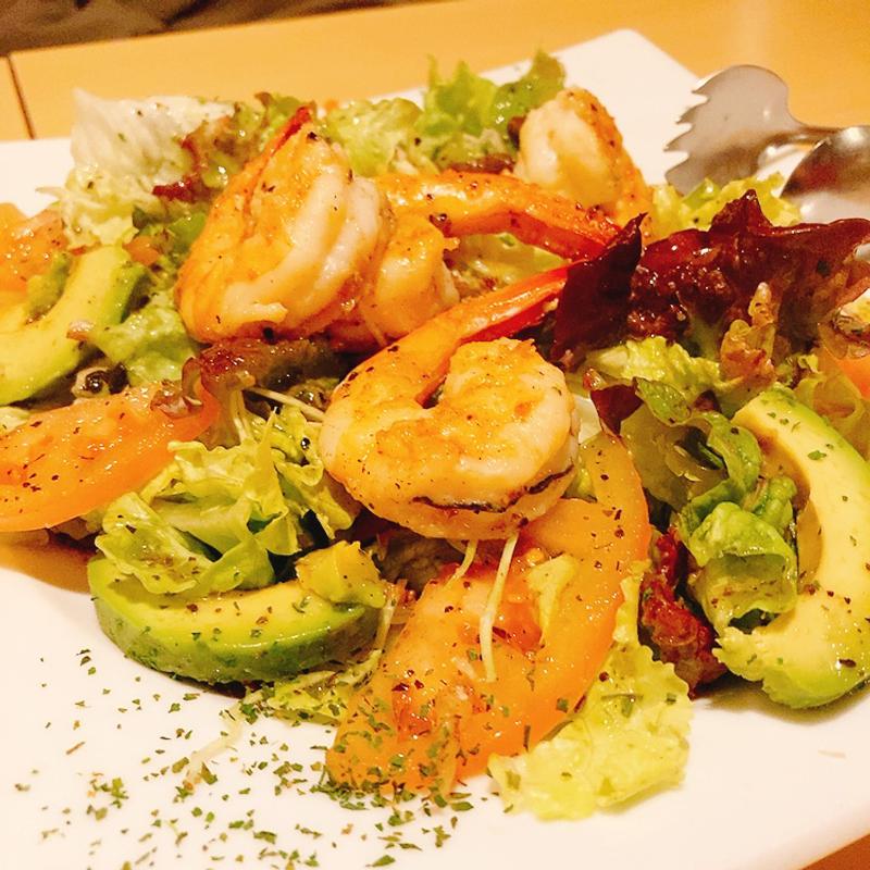 エビ&アボカドサラダ(カフェ ラティーノ)