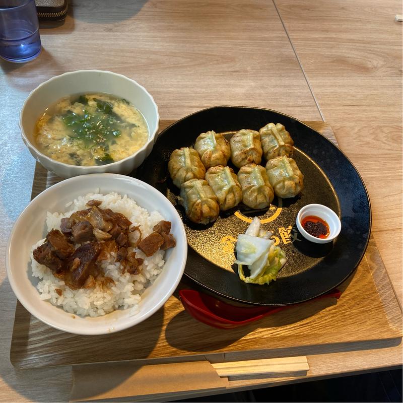 しそまる餃子定食(スープ→玉子スープ、ライス→チャーシュー丼)(金まる餃子)