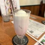 イチゴミルクフロート