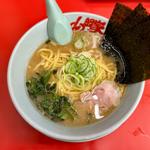 醤油ラーメン(ラーメン山岡家 新すすきの店)
