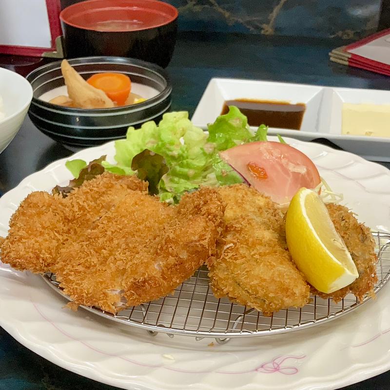 へれかつ定食カキフライ ハーフ&ハーフ(ちとせ)