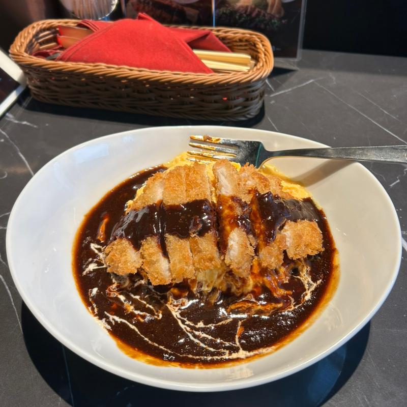 みそとんオムライス(NAGOYA BEER STATION 浩養園)