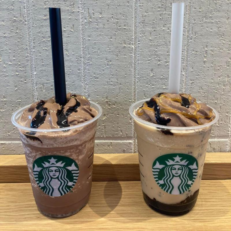 ビタークラシックフラペチーノ すごいキャラメルフラペチーノ(スターバックスコーヒー 新宿サザンテラス店)