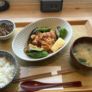 お野菜と唐揚げの揚げひたし