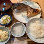 鮭カマ焼き定食