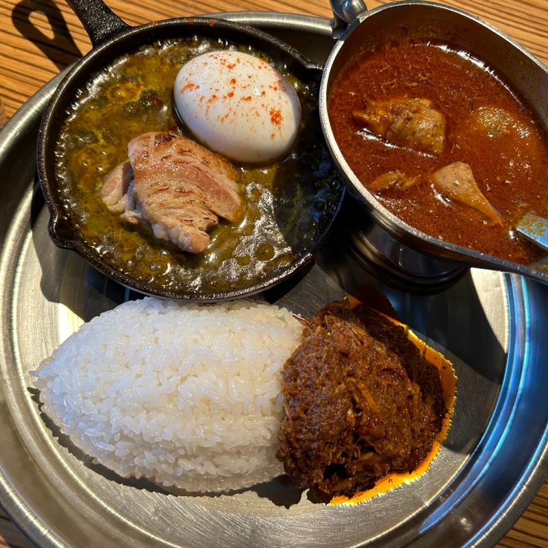 3種あいがけカレー(カレーハウス咖喱座)