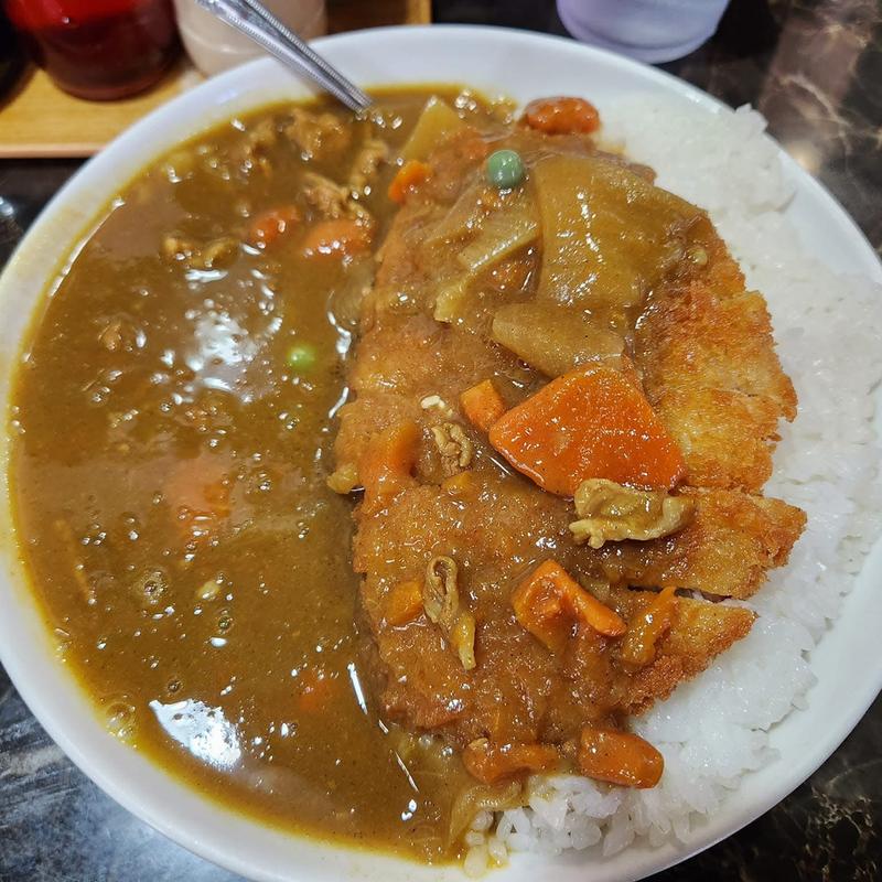 カツカレー(中華料理 末広)