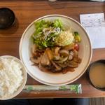 生姜焼き定食(ひまわり亭)