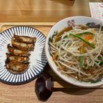 肉野菜炒めマシマシラーメンと餃子のセット(てんぐ大ホール 鶴ヶ島若葉店)