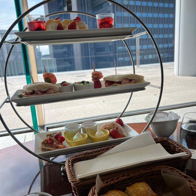 苺とWABARAのアフタヌーンティー(小田急ホテルセンチュリーサザンタワー)