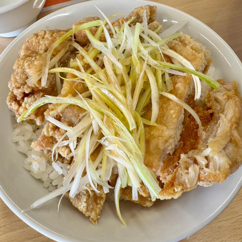 油淋鶏丼(青竹手打佐野らーめん和龍)