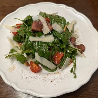鴨とルッコラのサラダ バルサミコ風味