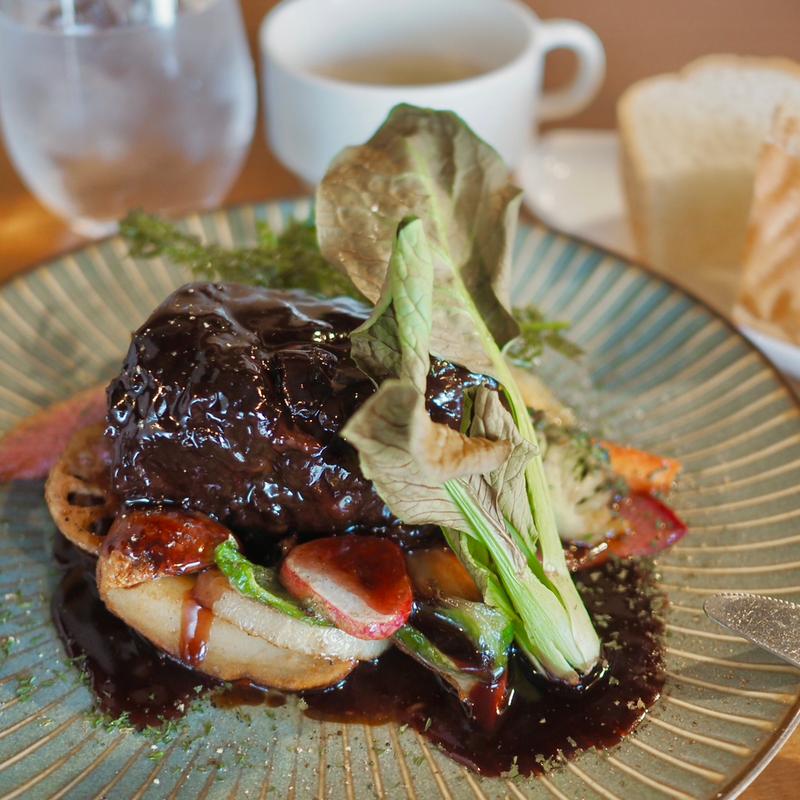 鹿肉の赤ワイン煮込み(BistroCafe Tetsuya＋Mia madre)