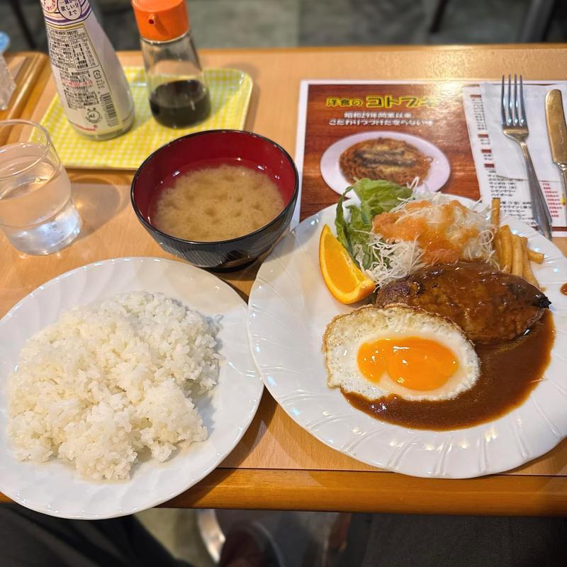ハンバーグライス(レストラン コトブキ)