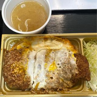 黒豚かつ重 とん汁付