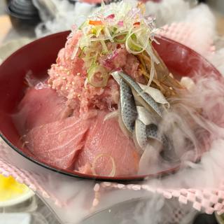 山ほこ丼(みなと市場 小松鮪専門店 （コマツマグロセンモンテン）)