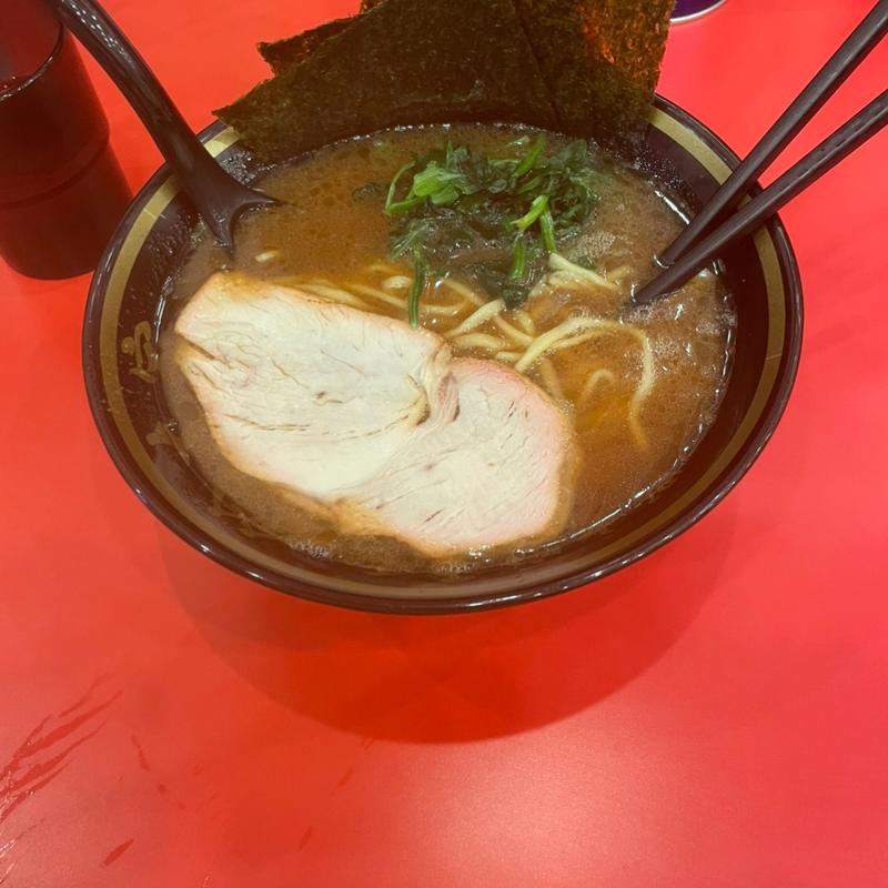 醤油ラーメン(横濱家系ラーメン鈴木家本厚木店)