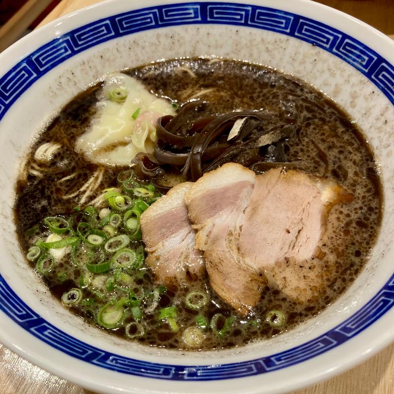 黒長浜ラーメン(長浜ラーメン博多や)