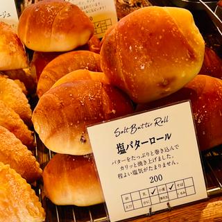 塩バターパン