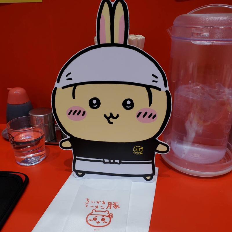 水(ちいかわラーメン 豚 心斎橋PARCO)