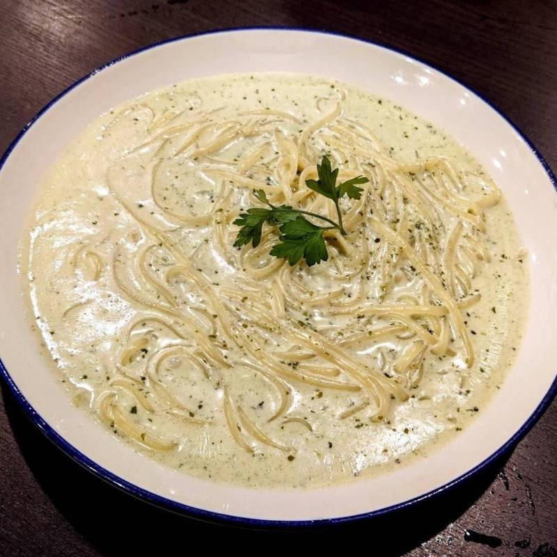 チーズジェノベーゼ(Revo （レボ）)