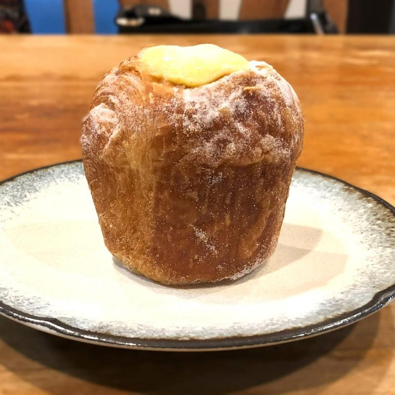 笑顔もこぼれるクリームパン(デイリーヤマザキ 八幡山2丁目店)