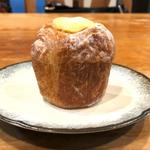 笑顔もこぼれるクリームパン(デイリーヤマザキ 八幡山2丁目店)
