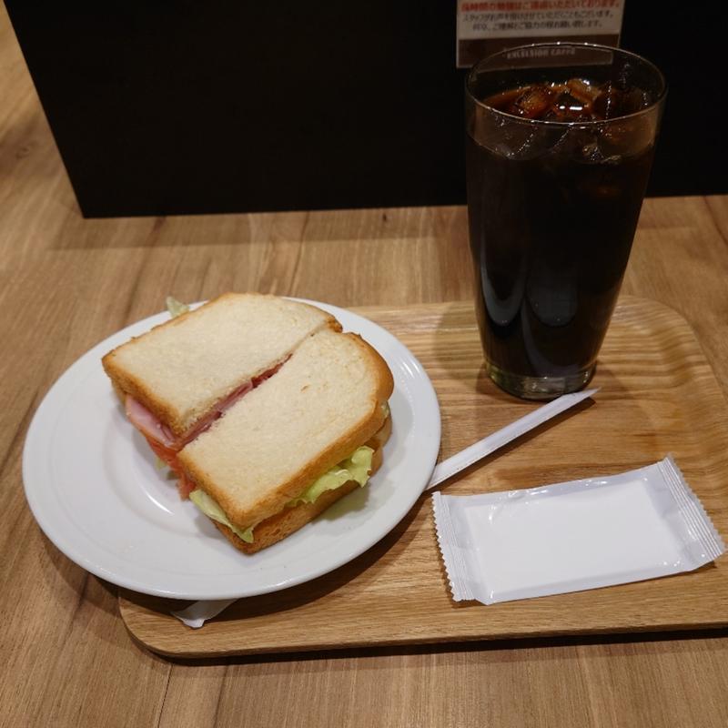 MORNING SET ジャンボハム・レタスサンド(エクセルシオールカフェ柏駅東口店)