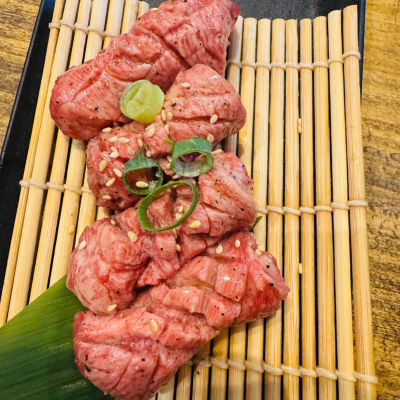 特上花咲タン(焼肉酒場ともさんかく 船橋店)