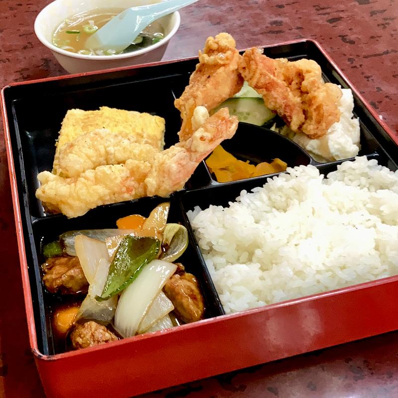 北京特製定食(酢豚､玉子焼き､唐揚げ､大エビ天ぷら)(ニュー北京)