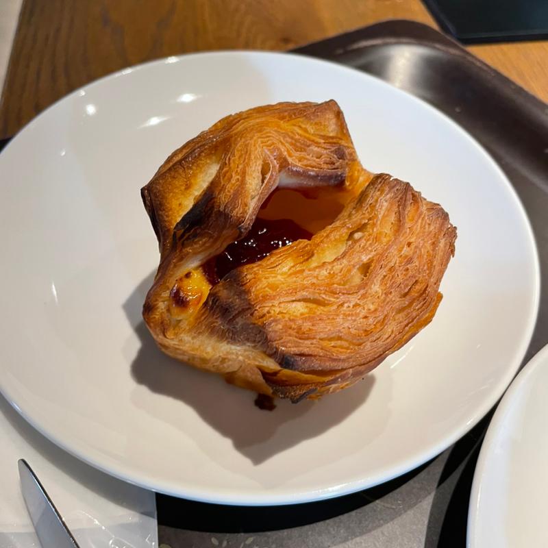 ストロベリー&カスタード デニッシュ(スターバックスコーヒー 小平天神店)