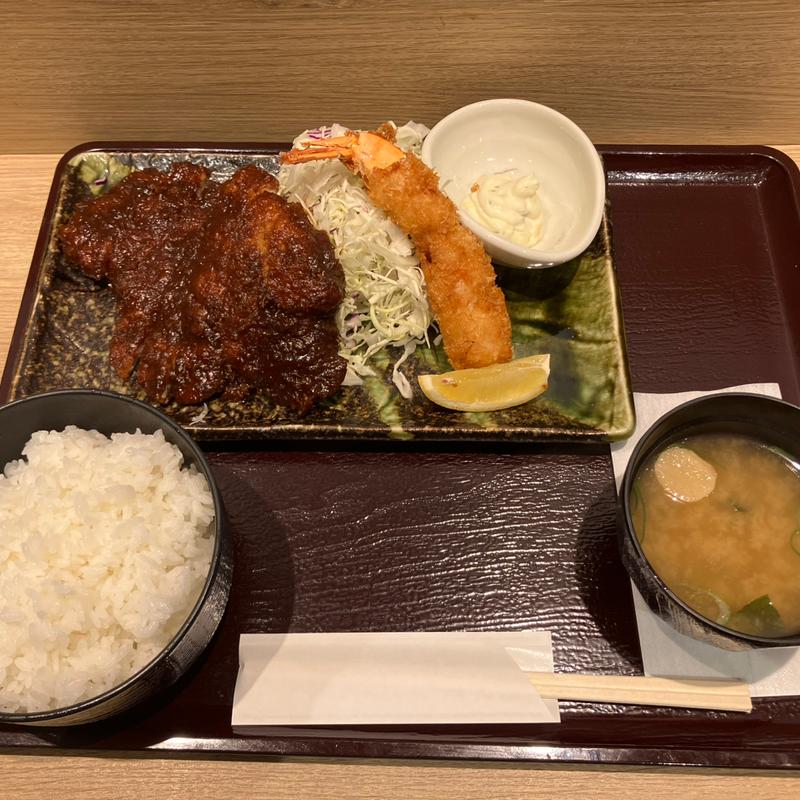 金シャチ定食(キッチンなごや 太閤通り)