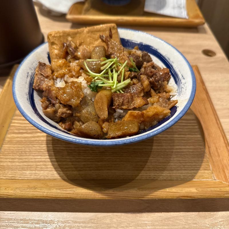 肉めし(新橋　岡むら屋 )