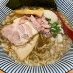 特製背脂煮干醤油らー麺(焼きあご塩らー麺たかはし 銀座店)