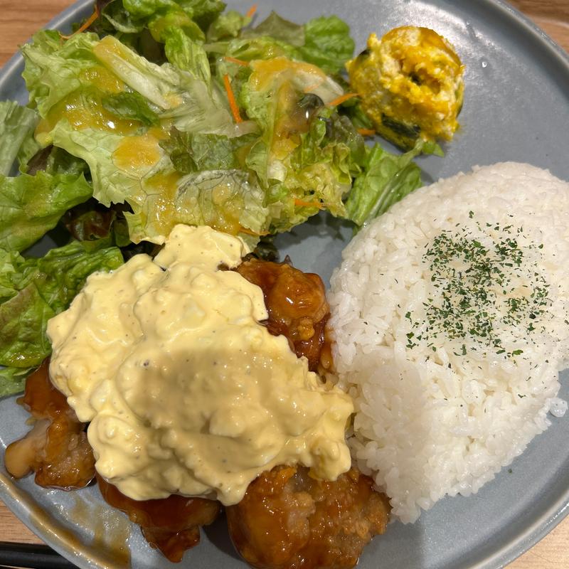 チキン南蛮プレート(菓子と喫茶 SIROYA)