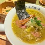 濃厚牡蠣らぁ麺(らぁ麺 牡蠣と貝)