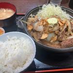 国産牛やわらかサイコロステーキ（肉1.5倍）(肉屋食堂　たけうち)
