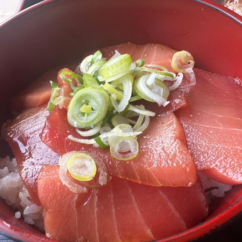 づけ丼と銀ダラカマ煮付け単品(魚昭)