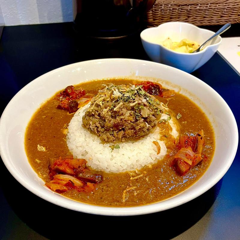 あいがけ(CURRY & SPACE e-two カレー&スペース・イートゥー)