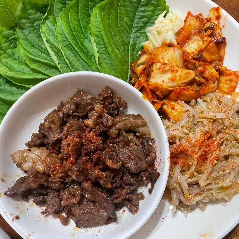 焼肉えごま巻き(生野区コリアンタウン)