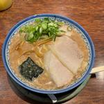 超博多(太麺)(博多とんこつ 天神旗)